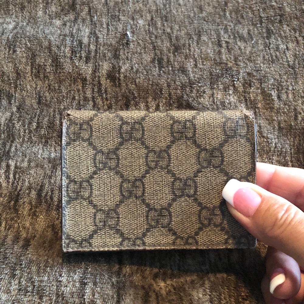 Gucci brown monogram credit card holder